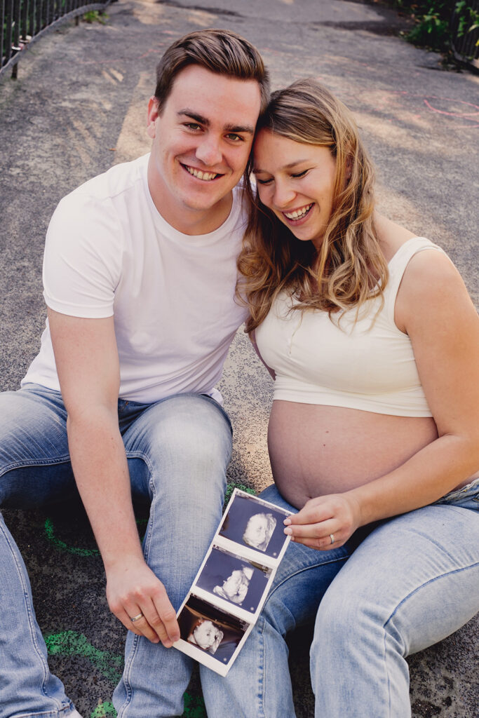Shirley und Lennart Babybauch