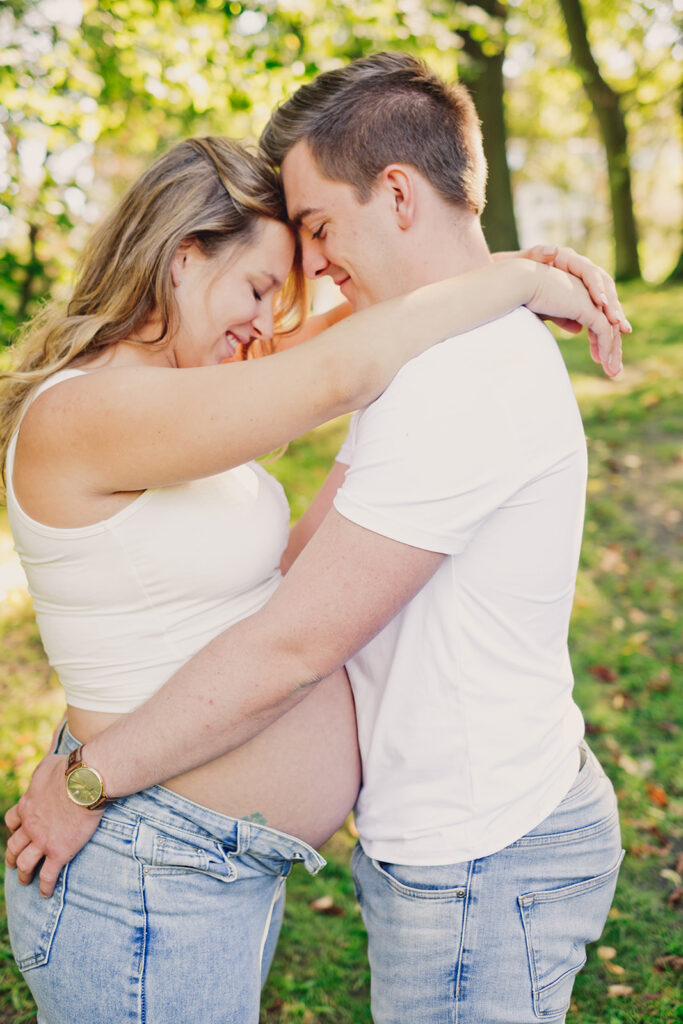 Shirley und Lennart Babybauch